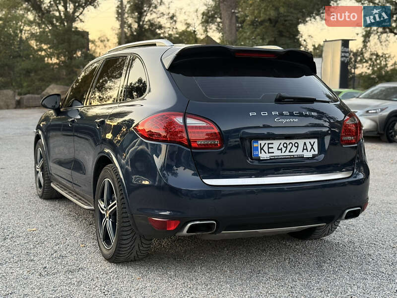 Внедорожник / Кроссовер Porsche Cayenne 2012 в Новомосковске