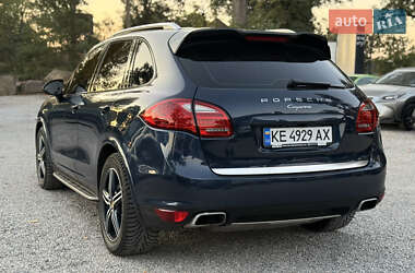 Позашляховик / Кросовер Porsche Cayenne 2012 в 