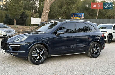 Позашляховик / Кросовер Porsche Cayenne 2012 в 