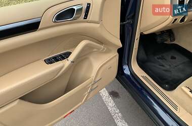 Позашляховик / Кросовер Porsche Cayenne 2011 в 