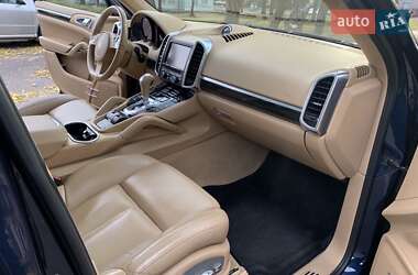Позашляховик / Кросовер Porsche Cayenne 2011 в 