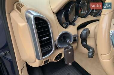 Позашляховик / Кросовер Porsche Cayenne 2011 в 
