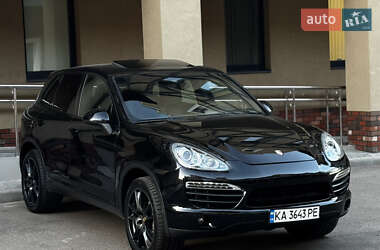 Позашляховик / Кросовер Porsche Cayenne 2012 в 