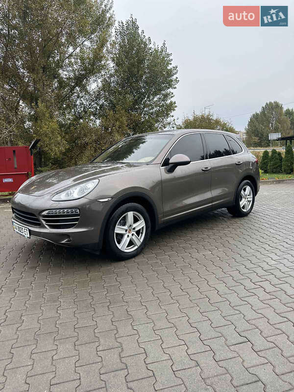 Позашляховик / Кросовер Porsche Cayenne 2012 в Києві