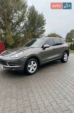 Внедорожник / Кроссовер Porsche Cayenne 2012 в 