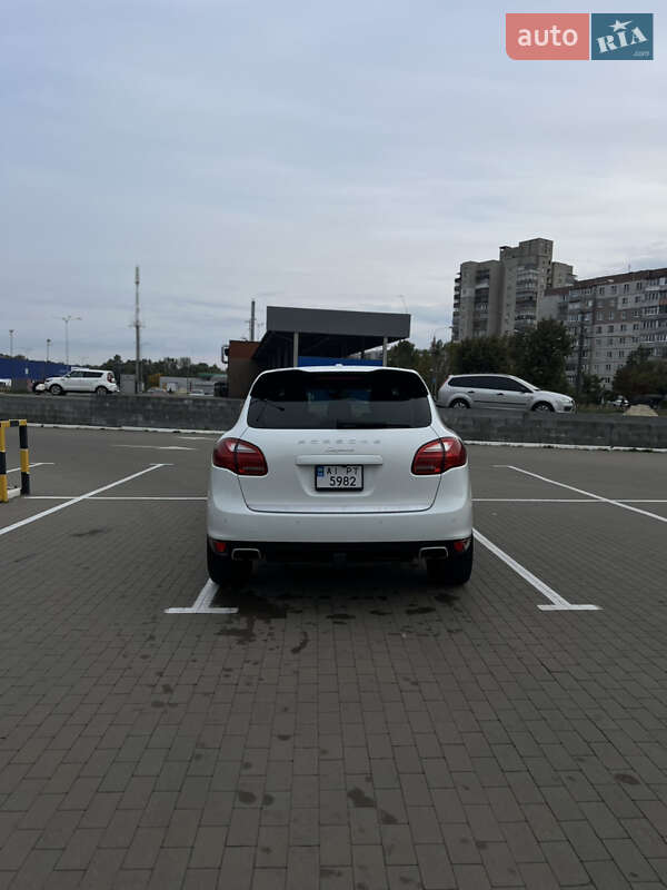 Позашляховик / Кросовер Porsche Cayenne 2014 в Сумах