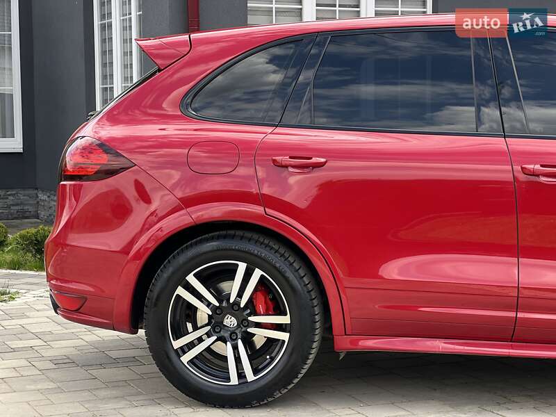Внедорожник / Кроссовер Porsche Cayenne 2013 в Тячеве