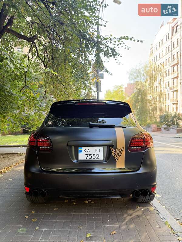 Позашляховик / Кросовер Porsche Cayenne 2010 в Києві