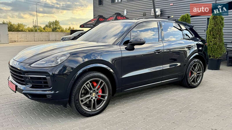 Позашляховик / Кросовер Porsche Cayenne 2019 в Києві