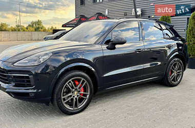 Позашляховик / Кросовер Porsche Cayenne 2019 в 