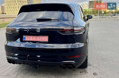 Позашляховик / Кросовер Porsche Cayenne 2019 в 