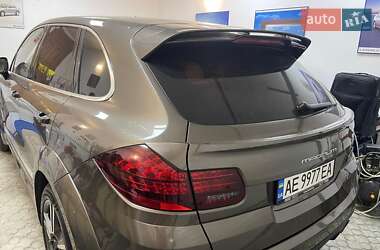 Внедорожник / Кроссовер Porsche Cayenne 2013 в 