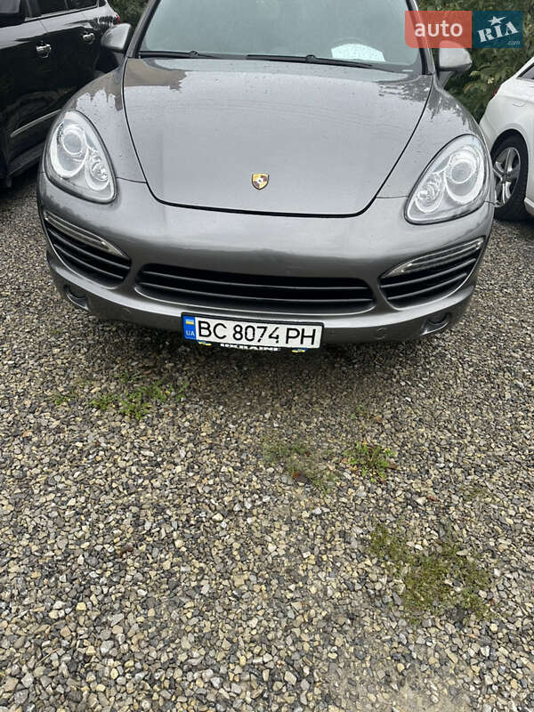 Внедорожник / Кроссовер Porsche Cayenne 2013 в 