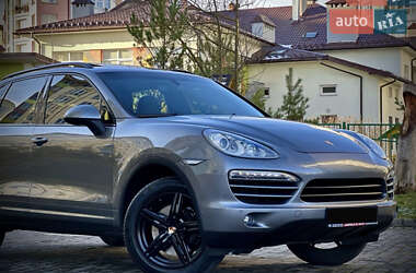 Внедорожник / Кроссовер Porsche Cayenne 2013 в 