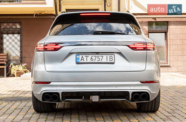 Позашляховик / Кросовер Porsche Cayenne 2020 в 