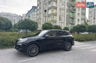 Позашляховик / Кросовер Porsche Cayenne 2015 в 