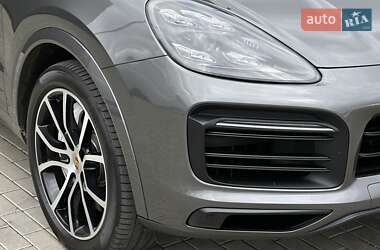 Позашляховик / Кросовер Porsche Cayenne 2020 в 