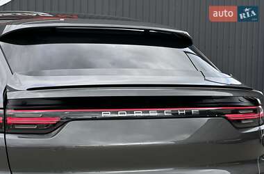Позашляховик / Кросовер Porsche Cayenne 2020 в 