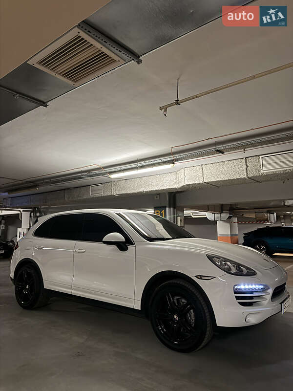 Внедорожник / Кроссовер Porsche Cayenne 2013 в Запорожье