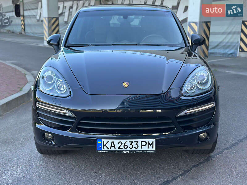 Позашляховик / Кросовер Porsche Cayenne 2012 в Києві