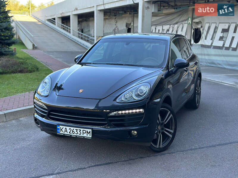 Позашляховик / Кросовер Porsche Cayenne 2012 в Києві