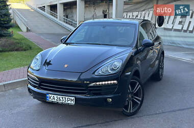 Позашляховик / Кросовер Porsche Cayenne 2012 в 