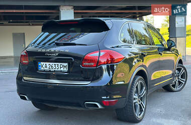 Позашляховик / Кросовер Porsche Cayenne 2012 в 