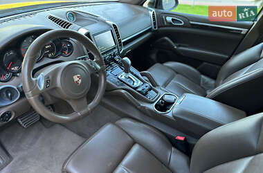 Позашляховик / Кросовер Porsche Cayenne 2012 в 