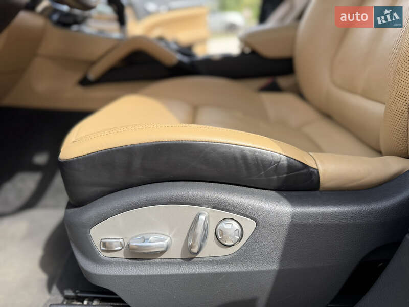 Позашляховик / Кросовер Porsche Cayenne 2015 в Києві