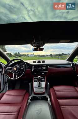 Позашляховик / Кросовер Porsche Cayenne 2020 в 