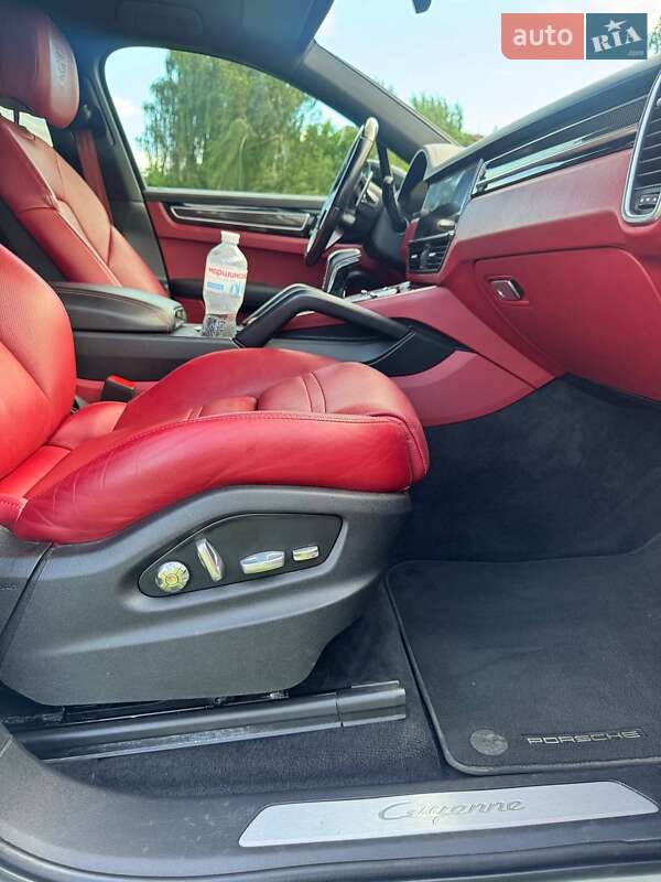Позашляховик / Кросовер Porsche Cayenne 2020 в Конотопі