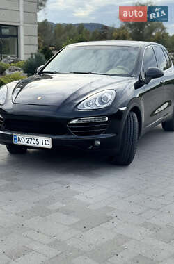 Внедорожник / Кроссовер Porsche Cayenne 2011 в 