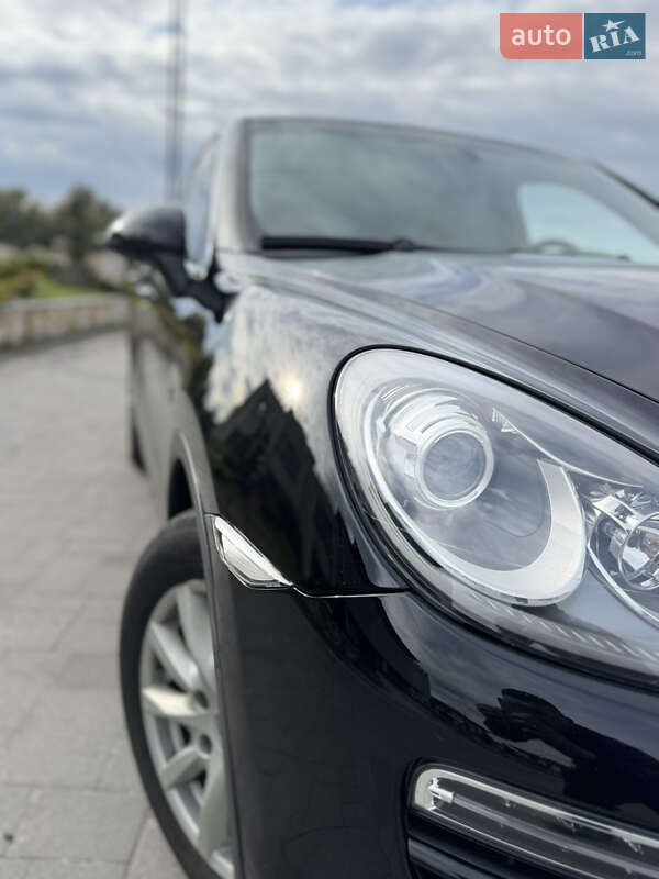 Позашляховик / Кросовер Porsche Cayenne 2011 в Хусті