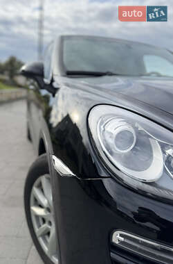 Внедорожник / Кроссовер Porsche Cayenne 2011 в 