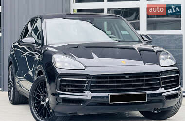 Внедорожник / Кроссовер Porsche Cayenne 2018 в 