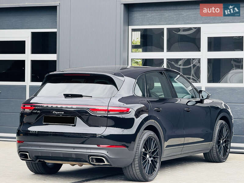 Позашляховик / Кросовер Porsche Cayenne 2018 в Мукачевому