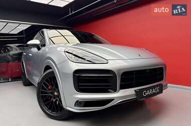 Позашляховик / Кросовер Porsche Cayenne 2020 в 