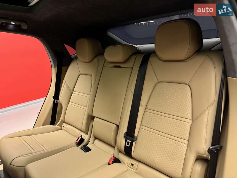 Позашляховик / Кросовер Porsche Cayenne 2020 в Києві