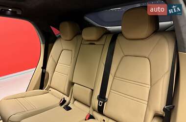 Позашляховик / Кросовер Porsche Cayenne 2020 в 