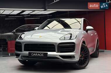 Позашляховик / Кросовер Porsche Cayenne 2020 в 