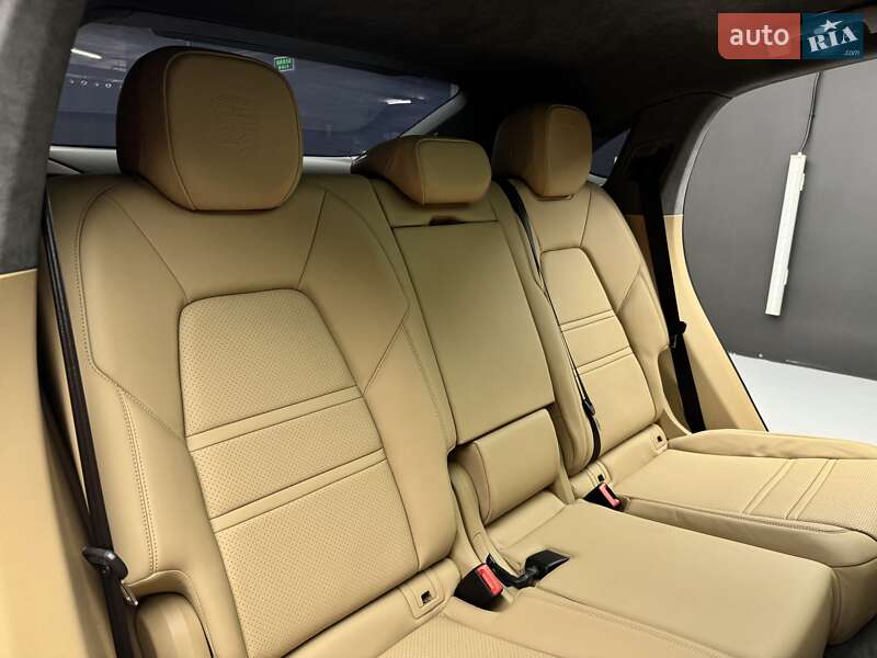 Позашляховик / Кросовер Porsche Cayenne 2020 в Києві