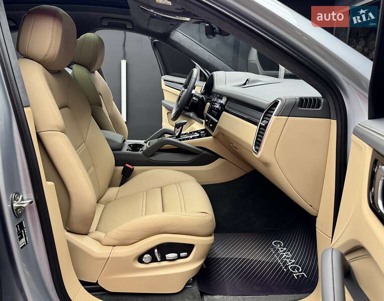 Позашляховик / Кросовер Porsche Cayenne 2020 в Києві