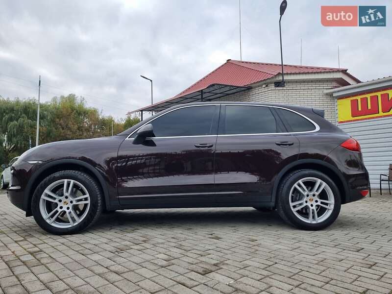 Внедорожник / Кроссовер Porsche Cayenne 2013 в Смеле