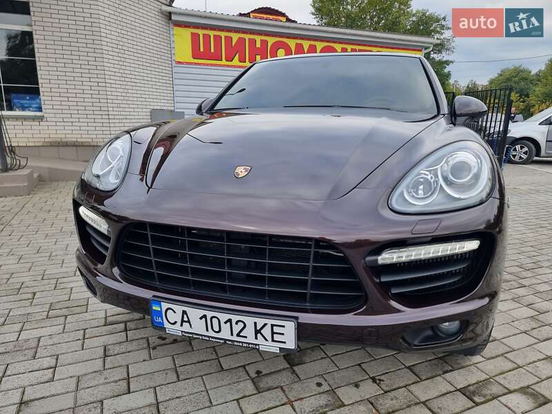 Внедорожник / Кроссовер Porsche Cayenne 2013 в Смеле