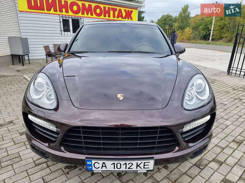 Внедорожник / Кроссовер Porsche Cayenne 2013 в Смеле
