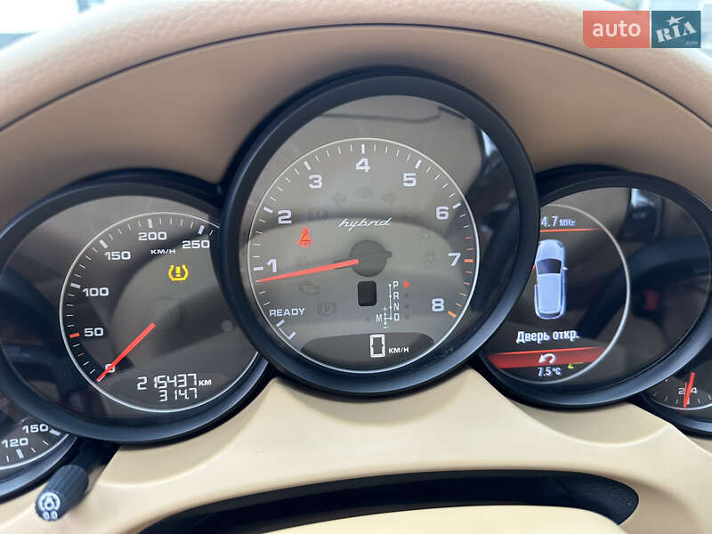 Внедорожник / Кроссовер Porsche Cayenne 2011 в Ивано-Франковске фото 24 Внедорожник / Кроссовер Porsche Cayenne 2011 в Ивано-Франковске