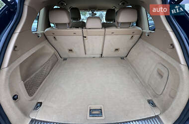 Внедорожник / Кроссовер Porsche Cayenne 2011 в 