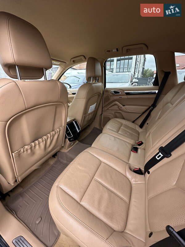 Внедорожник / Кроссовер Porsche Cayenne 2011 в Ивано-Франковске фото 28 Внедорожник / Кроссовер Porsche Cayenne 2011 в Ивано-Франковске
