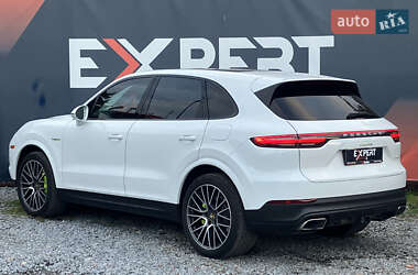 Внедорожник / Кроссовер Porsche Cayenne 2019 в 
