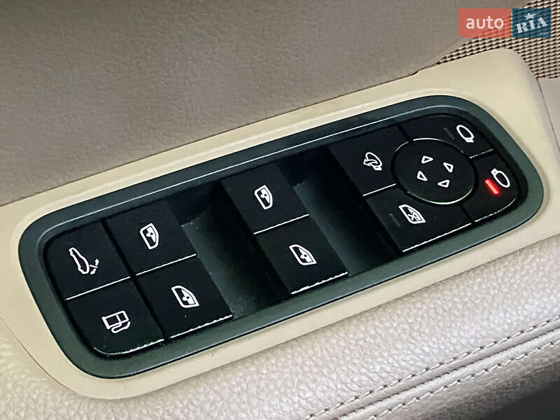 Внедорожник / Кроссовер Porsche Cayenne 2019 в Львове